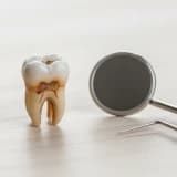 Süt dişi çürükleri tedavi edilmeli mi ?