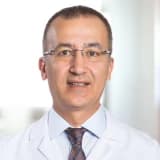 Op. Dr. Muzaffer Uçarer Profil Fotoğrafı
