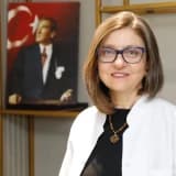 Op. Dr. Güliz Yılmaz Profil Fotoğrafı