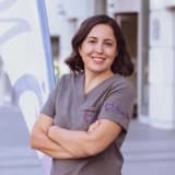 Dr. Dt. Sinem Yeşil Işık Profil Fotoğrafı