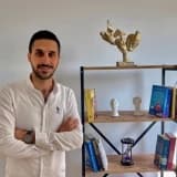 Klinik Psikolog Şiyar Parlak Profil Fotoğrafı