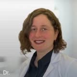 Op. Dr. Yasemin Aydın Çam Profil Fotoğrafı