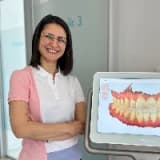Uzm. Dr. Dt. Emel Yeşil Şahin Profil Fotoğrafı