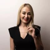 Dt. Ayşe Şahin Profil Fotoğrafı