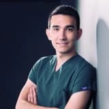 Uzm. Dt. Hüseyin Anıl Banazlı Profil Fotoğrafı
