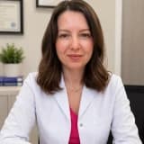 Uzm. Dr. Zühre Sarı Profil Fotoğrafı