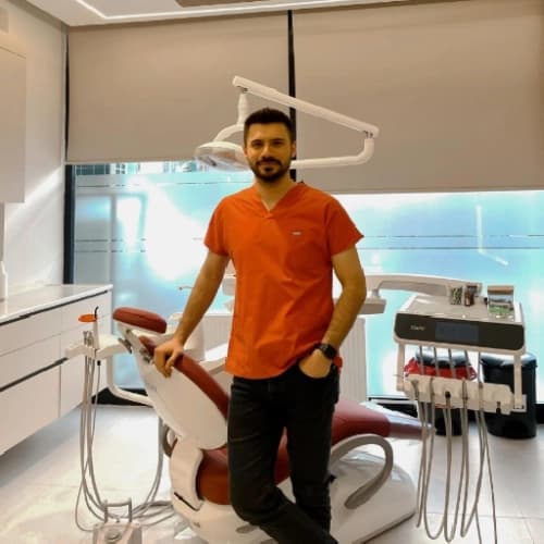 Dt. Nuri Onur Öztürk Profil Fotoğrafı