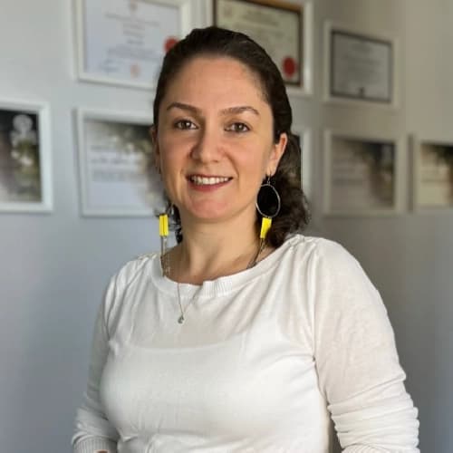 Uzm. Dr. Ayşenur Alper Gürz Profil Fotoğrafı