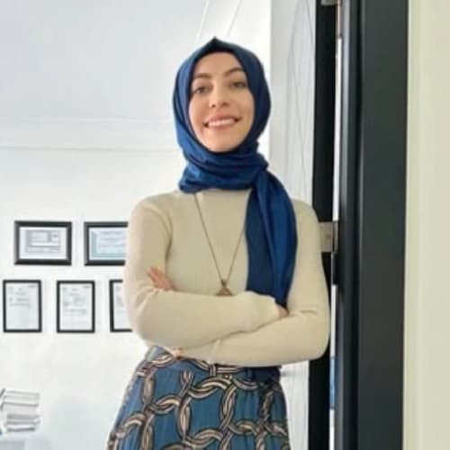 Dt. Zeynep Gençarslan Profil Fotoğrafı