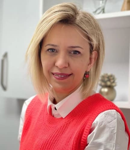 Doç. Dr. Özlem Banu Tulmaç Profil Fotoğrafı