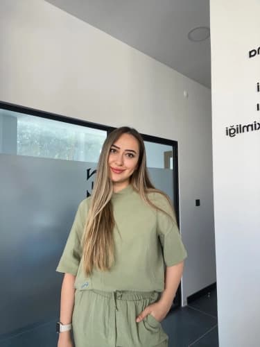 Dt. Gözdenur Kırmacı Özcan Profil Fotoğrafı