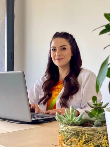 Dyt. Büşra Coşkun Profil Fotoğrafı