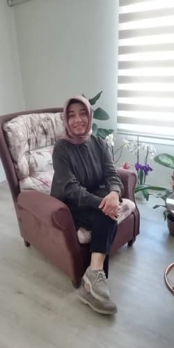 Uzm. Dr. Nur Yalçın Yetişir Profil Fotoğrafı