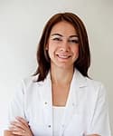 Dr. Dt. Bahar Uyanık Profil Fotoğrafı