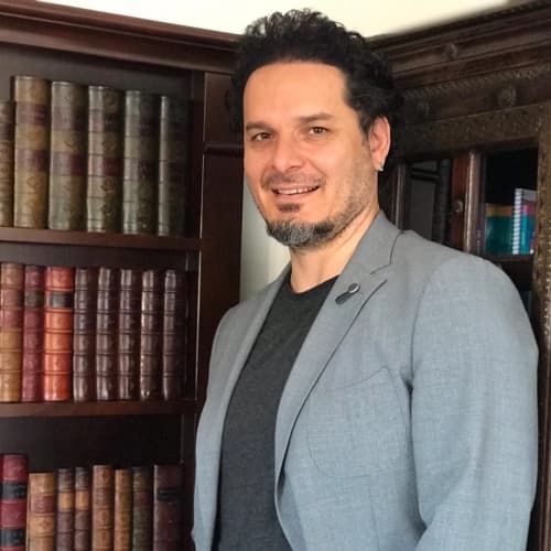 Dr. Öğr. Üyesi Zengibar Özarslan Profil Fotoğrafı