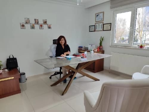 Op. Dr. Ece Meltem Şafak Profil Fotoğrafı