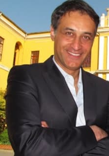 Op. Dr. A. Yener İnce Profil Fotoğrafı
