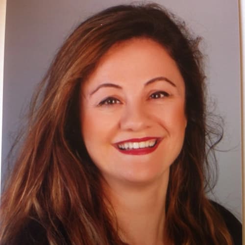 Uzm. Dr. Sibel Işık Devecioğlu Profil Fotoğrafı