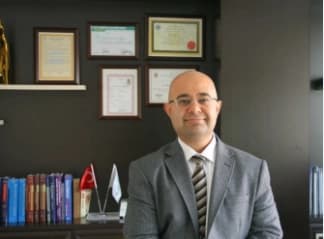 Op. Dr. Reşat Altuğ Aktaş Profil Fotoğrafı