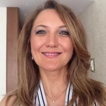Dt. Handan Özcan Özeren Profil Fotoğrafı