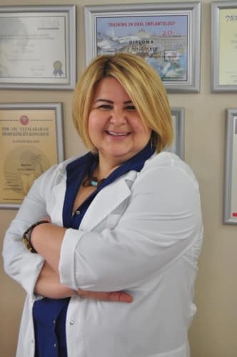 Dt. Şükriye Oya Özkaya Profil Fotoğrafı