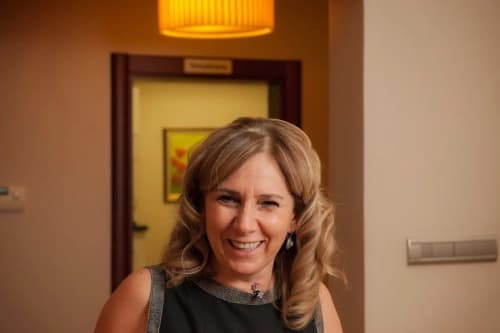 Op. Dr. Işık Kaya Profil Fotoğrafı