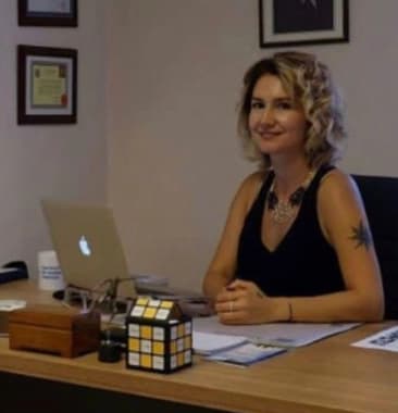 Klinik Psikolog Emel Efe Topak Profil Fotoğrafı