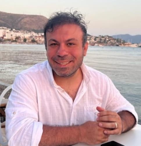 Uzm. Dt. Tayfun Tolgay Çelik Profil Fotoğrafı