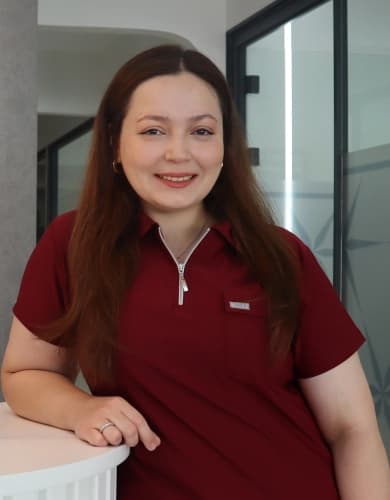Dt. Burcu Yelken Profil Fotoğrafı