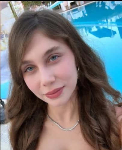 Dt. Merve Deniz Duman Profil Fotoğrafı