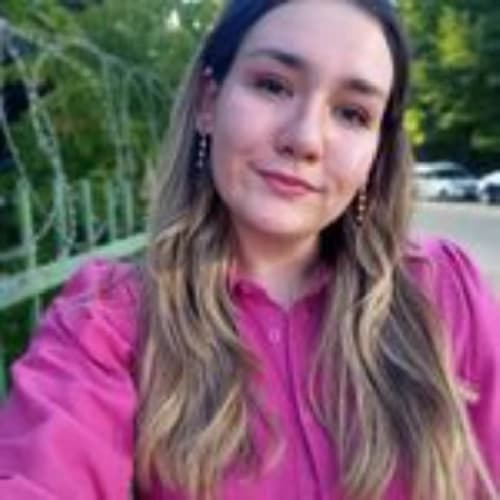 Dt. Merve Yiğit Profil Fotoğrafı