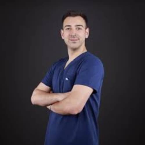 Dt. Arda Palaslıoğlu