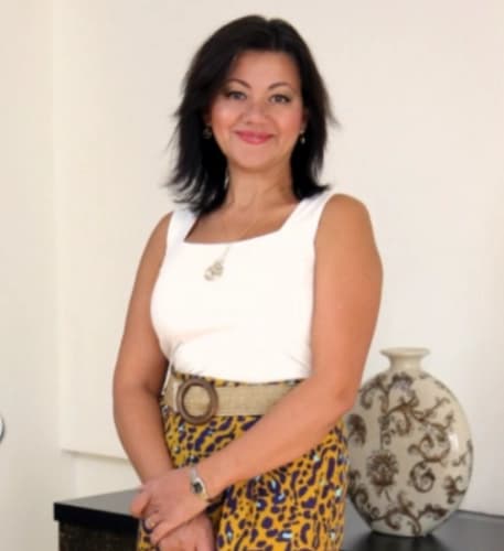 Op. Dr. Hülya Kula
