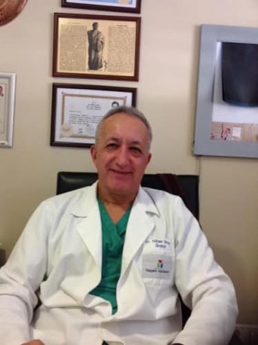 Op. Dr. Hüsnü Rıza Baysal Profil Fotoğrafı