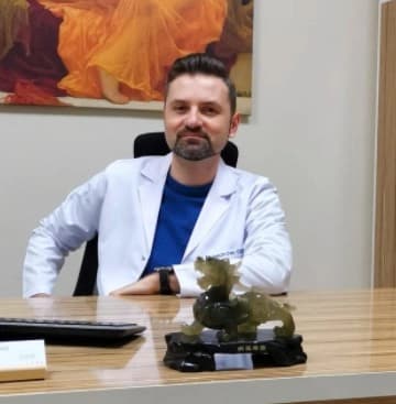Uzm. Dr. Can Özbek Profil Fotoğrafı