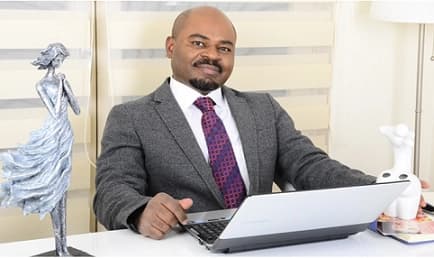 Op. Dr. Mbaraka Ahmed Ljohiy Profil Fotoğrafı