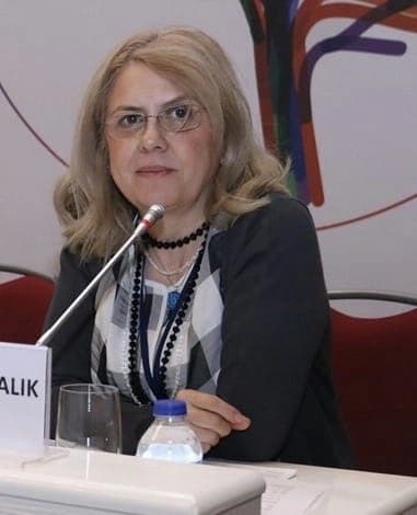 Prof. Dr. Demet Özbabalık Adapınar Profil Fotoğrafı