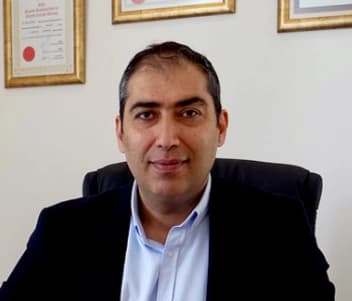 Op. Dr. Ruşer Barış Profil Fotoğrafı