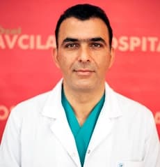 Op. Dr. Adnan Karaoğlu