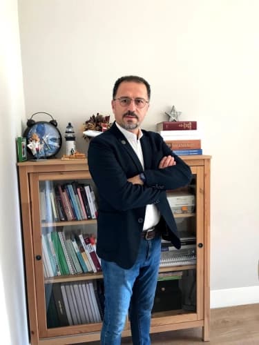 Op. Dr. Tahir Akdeniz Profil Fotoğrafı