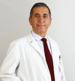 Op. Dr. İzzet Uyanık