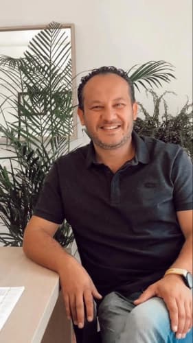 Op. Dr. Levent Sürer