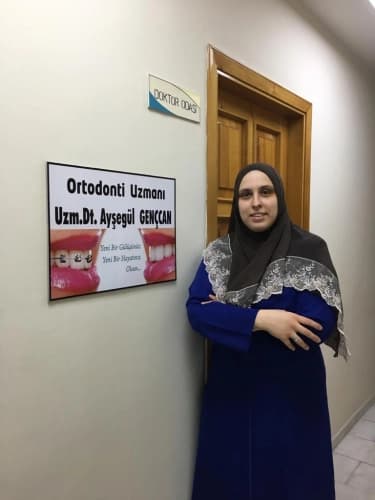 Uzm. Dt. Ayşegül Gençcan Afşar Profil Fotoğrafı