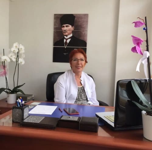Op. Dr. Amira Baker Profil Fotoğrafı