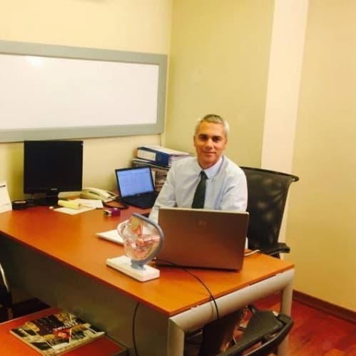 Op. Dr. Şükrü Sanus Profil Fotoğrafı
