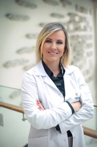 Prof. Dr. Esra Bayrı Profil Fotoğrafı