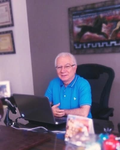 Uzm. Dr. Kamil Özekli Profil Fotoğrafı
