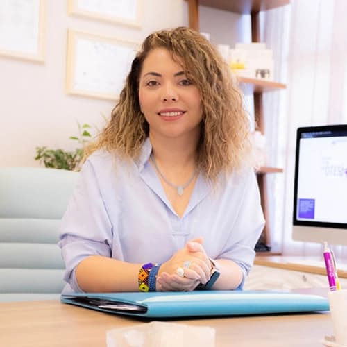 Op. Dr. İlsun Özkaya Aka Profil Fotoğrafı