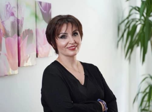 Uzm. Dr. Nur Topcu Profil Fotoğrafı
