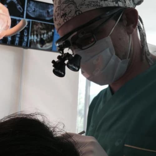 Uzm. Dr. Dt. Hüseyin Aslantürk Profil Fotoğrafı